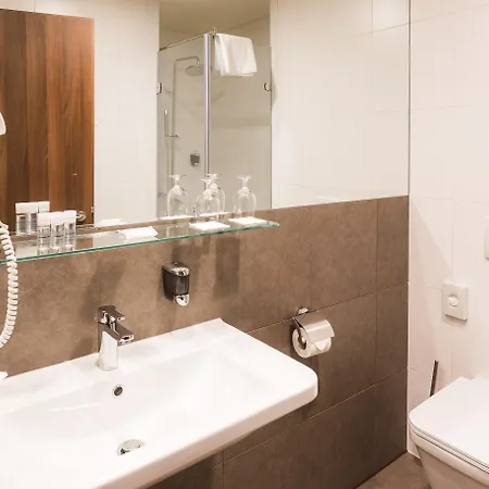 12 Revay Szálloda Budapest