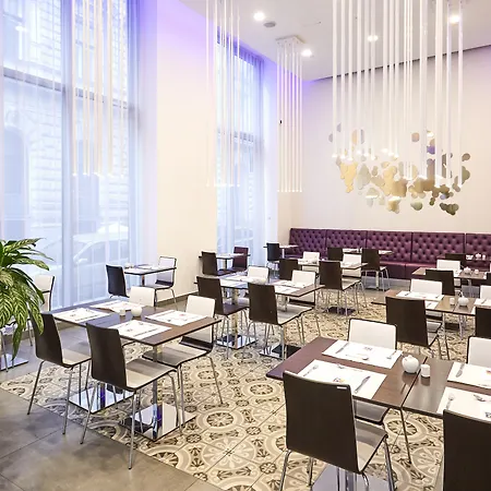 12 Revay Hotel 3*