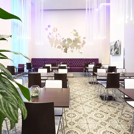 12 Revay Hotel