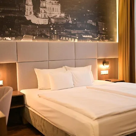12 Revay 3*