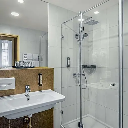 Hotel 12 Revay Budapesta