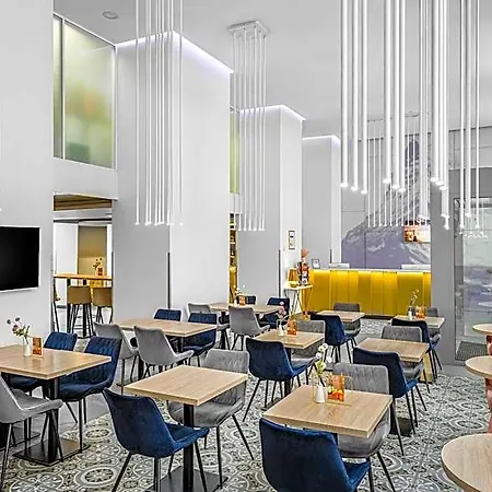 Hotel 12 Revay Budapesta