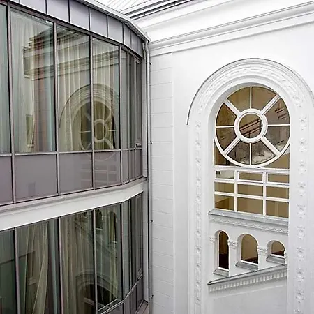 Hotel 12 Revay Budapesta