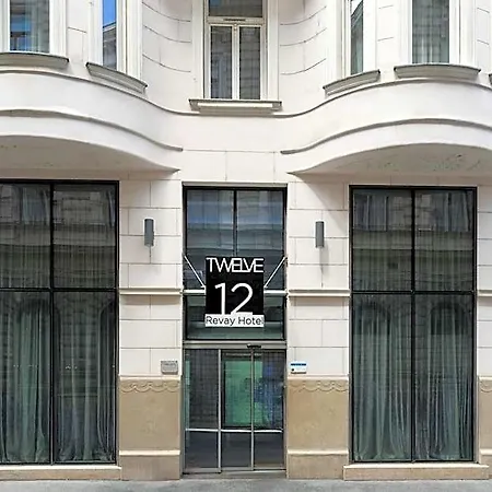 12 Revay 3* Budapesta