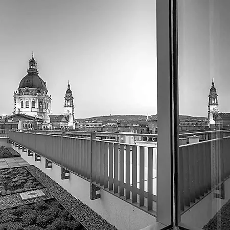 Hotel 12 Revay
