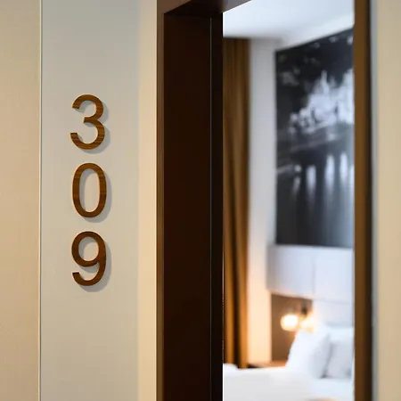 12 Revay 3* Budapeszt