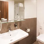 12 Revay Szálloda Budapest