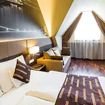 12 Revay Szálloda Budapest
